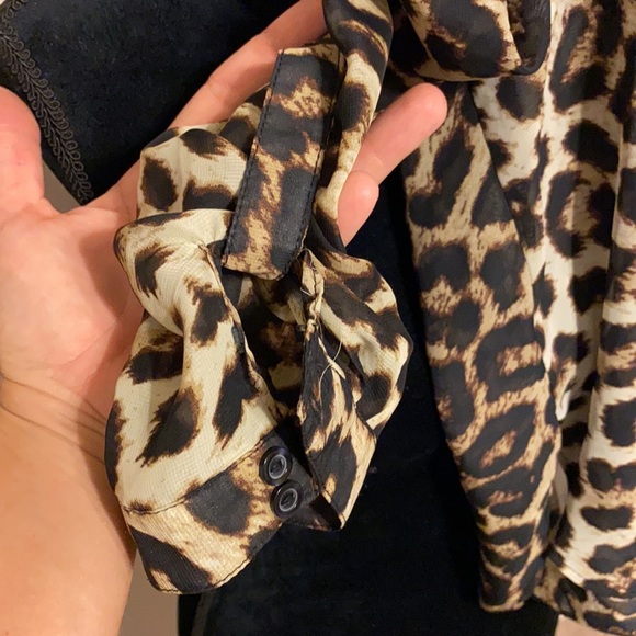 ❤️ 2 for $10 Wishful Park Leopard Prink Top - Picture 8 of 9